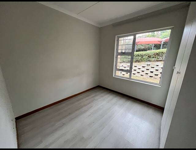 2 BEDROOM APARTMENT RENTED IN BRYANSTON